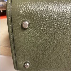 LTH Dempsey Tote army green